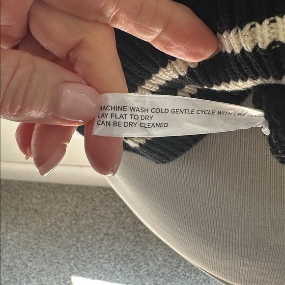 TUCKERNUCK Black Cropped Irene Sweater, Medium, 100% Cotton, NWT - Picture 10 of 10